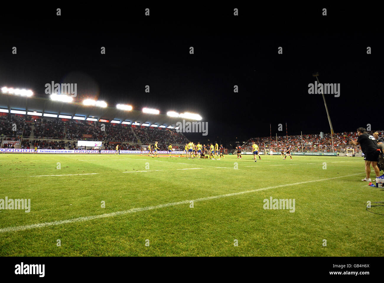 General view of match action between RC Toulonnais and Clermont Auvergne Stock Photo