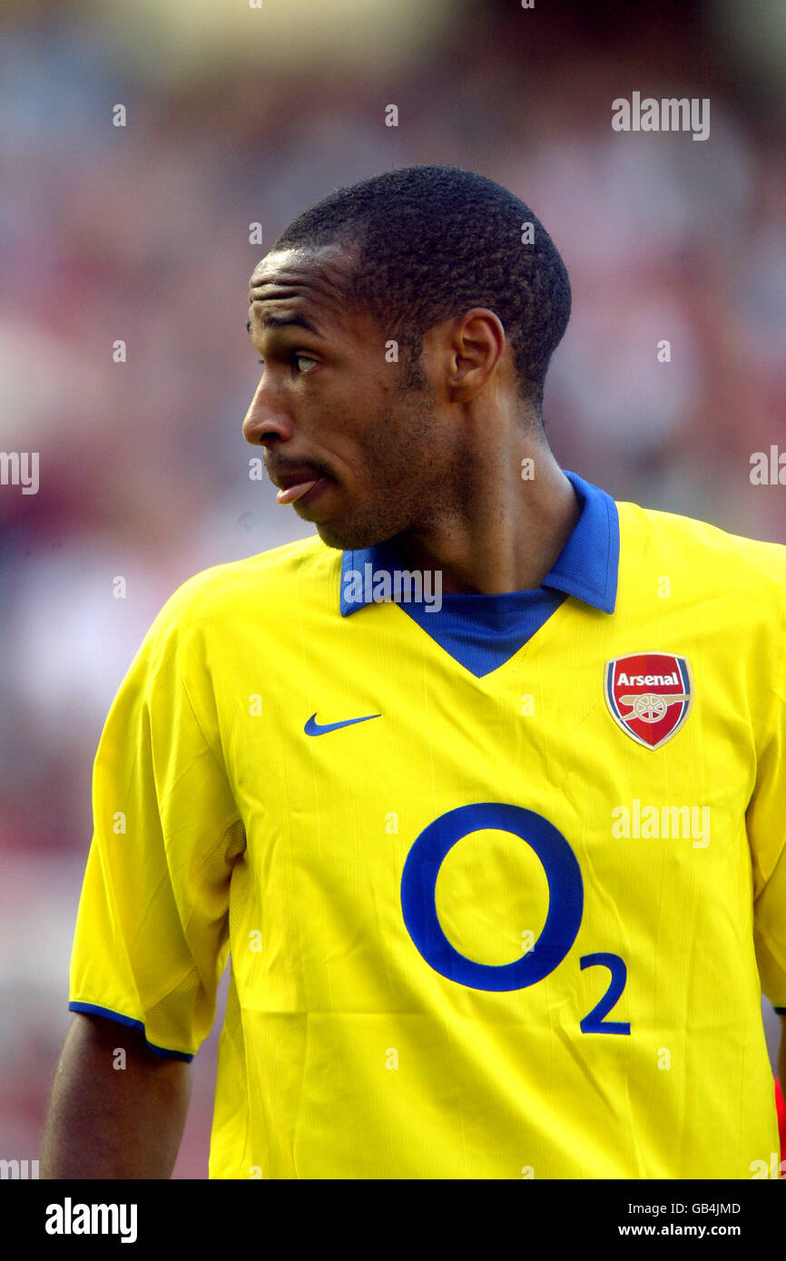 Soccer - FA Barclaycard Premiership - Middlesbrough v Arsenal. Thierry Henry,  Arsenal Stock Photo - Alamy
