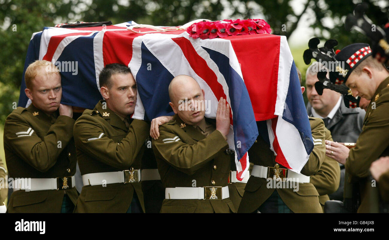 The coffin of Corporal Barry Dempsey arrives at Annbank Parish Church in  Ayrshire for his funeral. Corporal Dempsey was killed in an explosion in  Afghanistan last month Stock Photo - Alamy