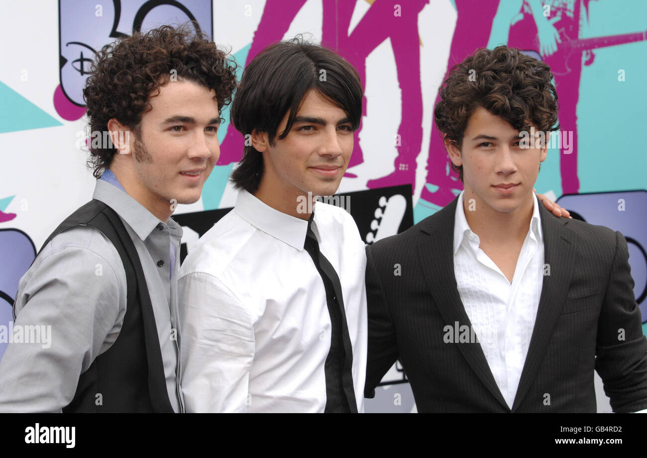 Jonas disney disney channel hi-res stock photography and images - Alamy, image size:1300x919