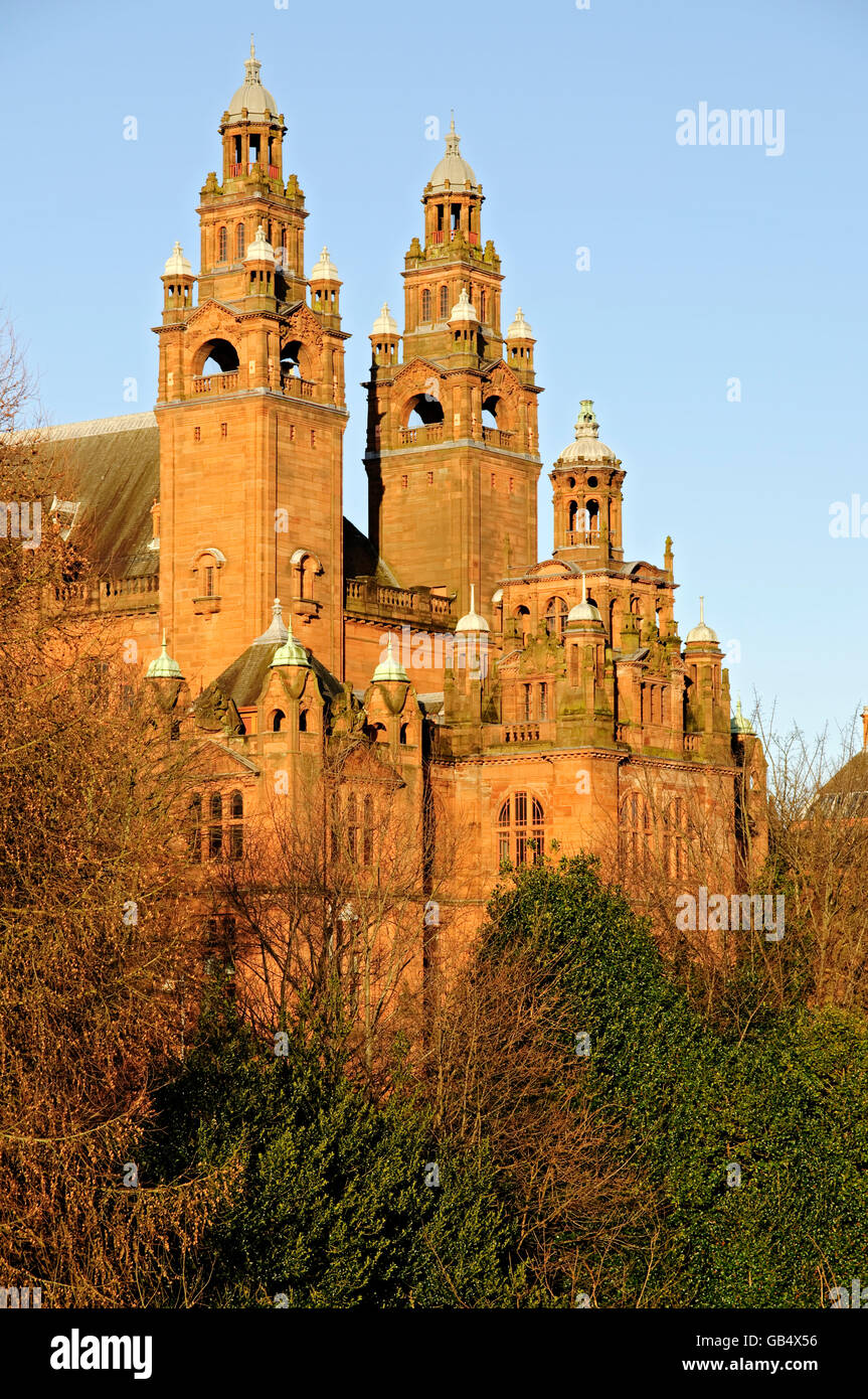 Kelvingrove Art Gallery and Museum seen from Kelvin Way Bridge, Glasgow, Scotland, United Kingdom, Europe Stock Photo