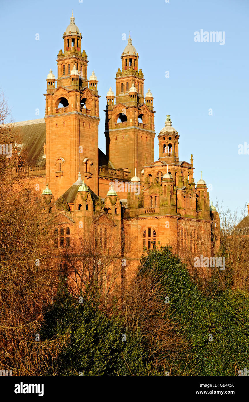 Kelvingrove Art Gallery and Museum seen from Kelvin Way Bridge, Glasgow, Scotland, United Kingdom, Europe Stock Photo