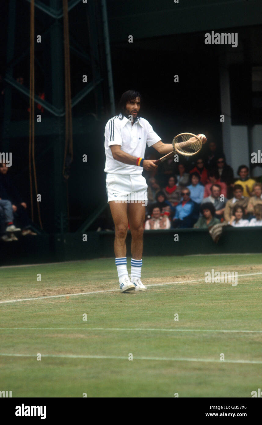 Tennis - Wimbledon Championships. Ilie Nastase prepares to serve Stock  Photo - Alamy