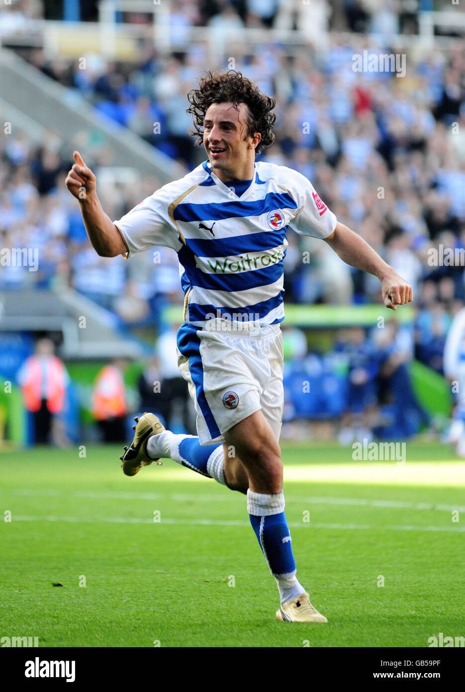 Reading's Stephen Hunt celebrates scoring the third goal Stock Photo