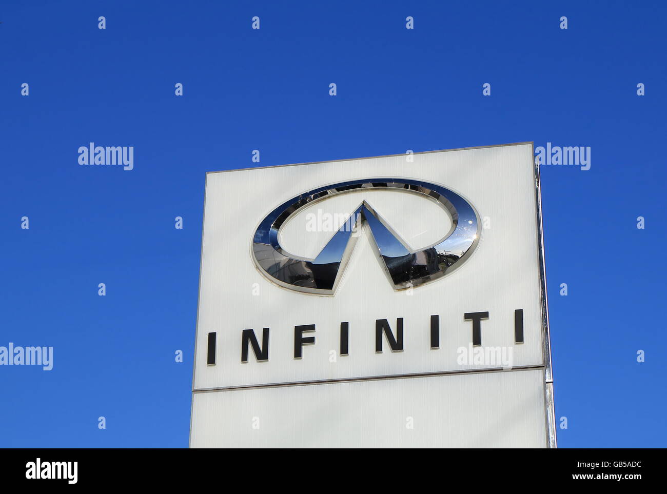 Infiniti car manufacturer Stock Photo
