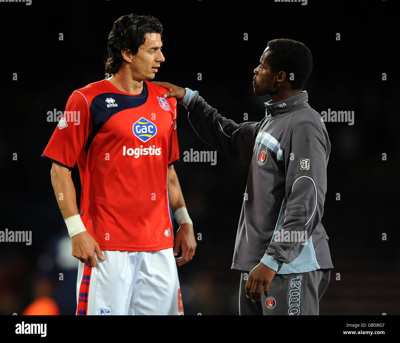 Charlton Athletic's Jose Vitor Moreira Semedo (r) chats with Crystal Palace's Jose Miguel da Rocha Fonte Stock Photo
