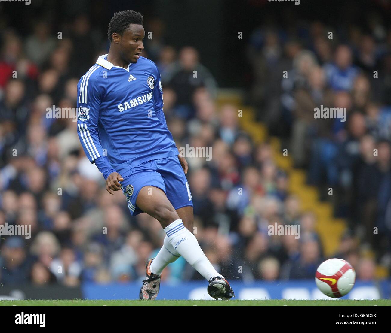 Soccer - Barclays Premier League - Chelsea v Aston Villa - Stamford Bridge. John Mikel Obi, Chelsea Stock Photo