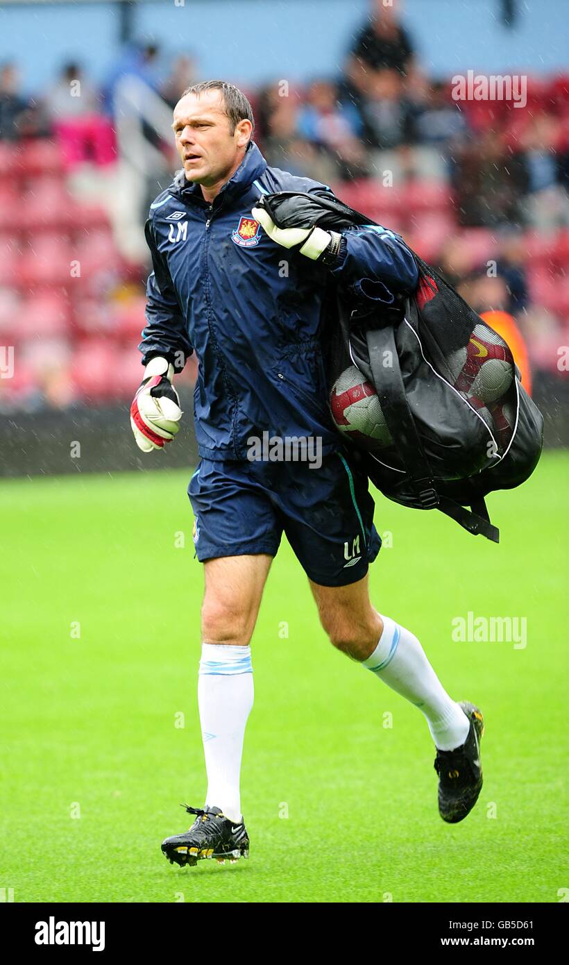 West ham united goalkeeper coach ludek miklosko hires stock