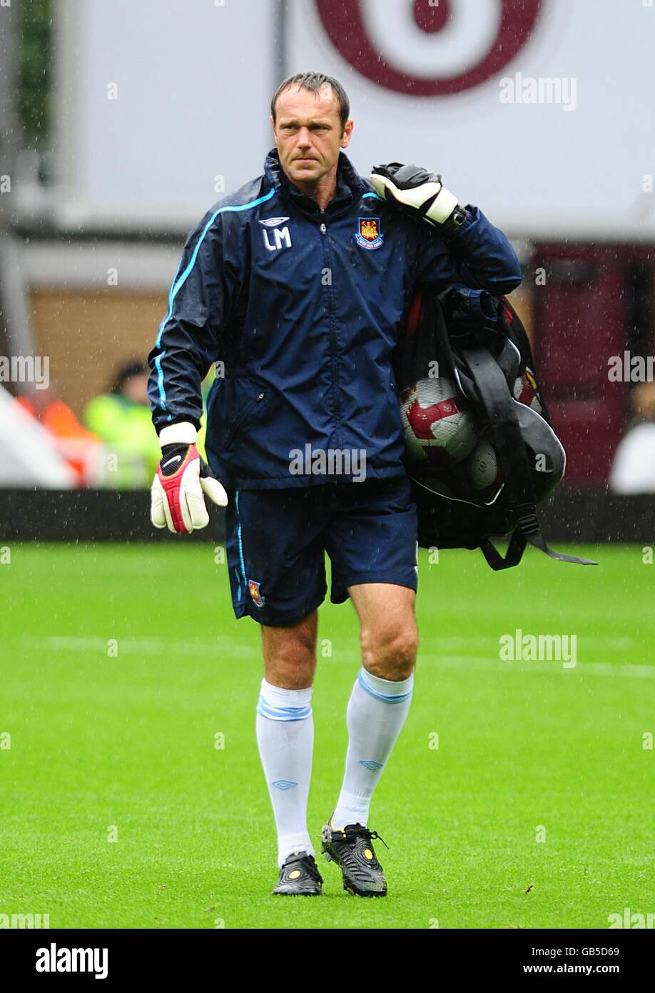 West ham united goalkeeper coach ludek miklosko hires stock