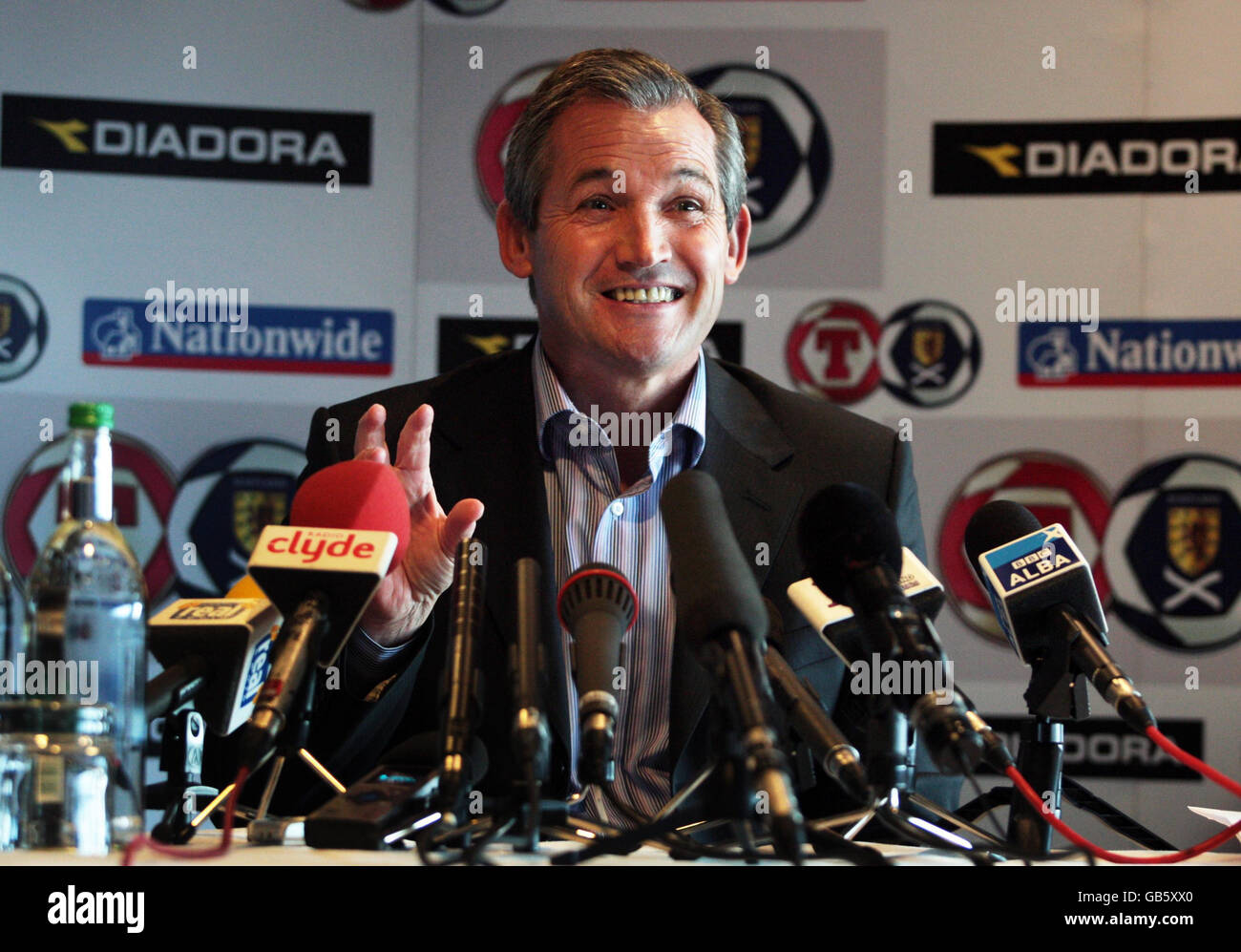 George Burley George burley announcement hi-res stock photography and images - Alamy