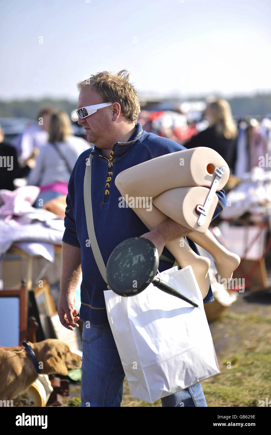 Rabbit Run Car Boot Sale, West Midlands