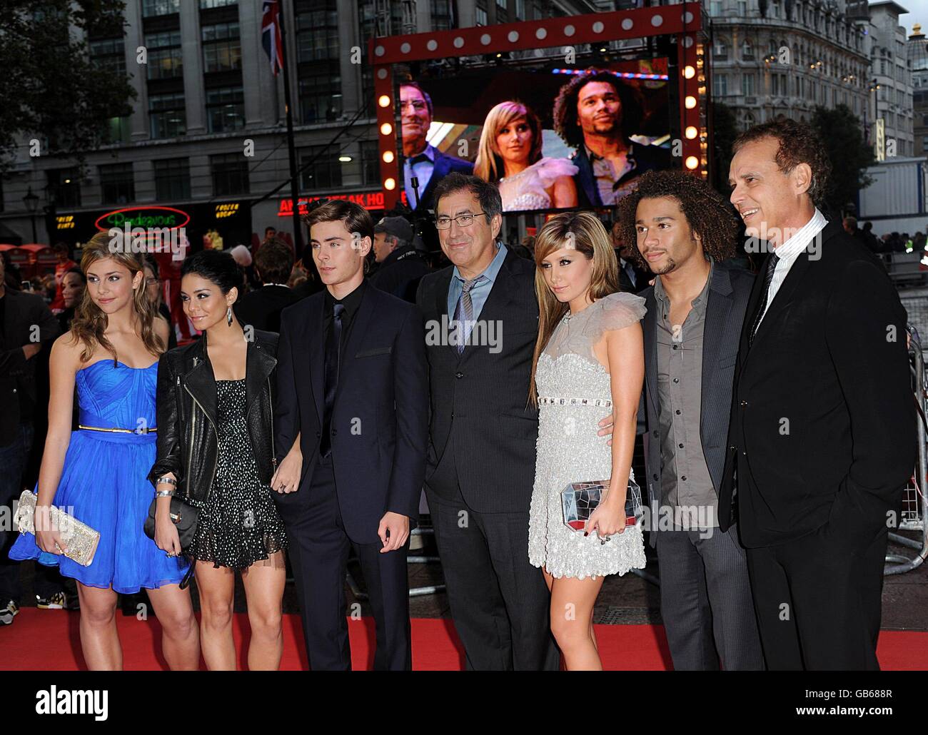 Jemma McKenzie-Brown, Vanessa Hudgens, Director Kenny Ortega, Zac Efron, Ashley Tisdale, Corbin Bleu and unknown guest arrives for the UK premiere of 'High School Musical 3' at the Empire Leicester Square, London, WC2 Stock Photo