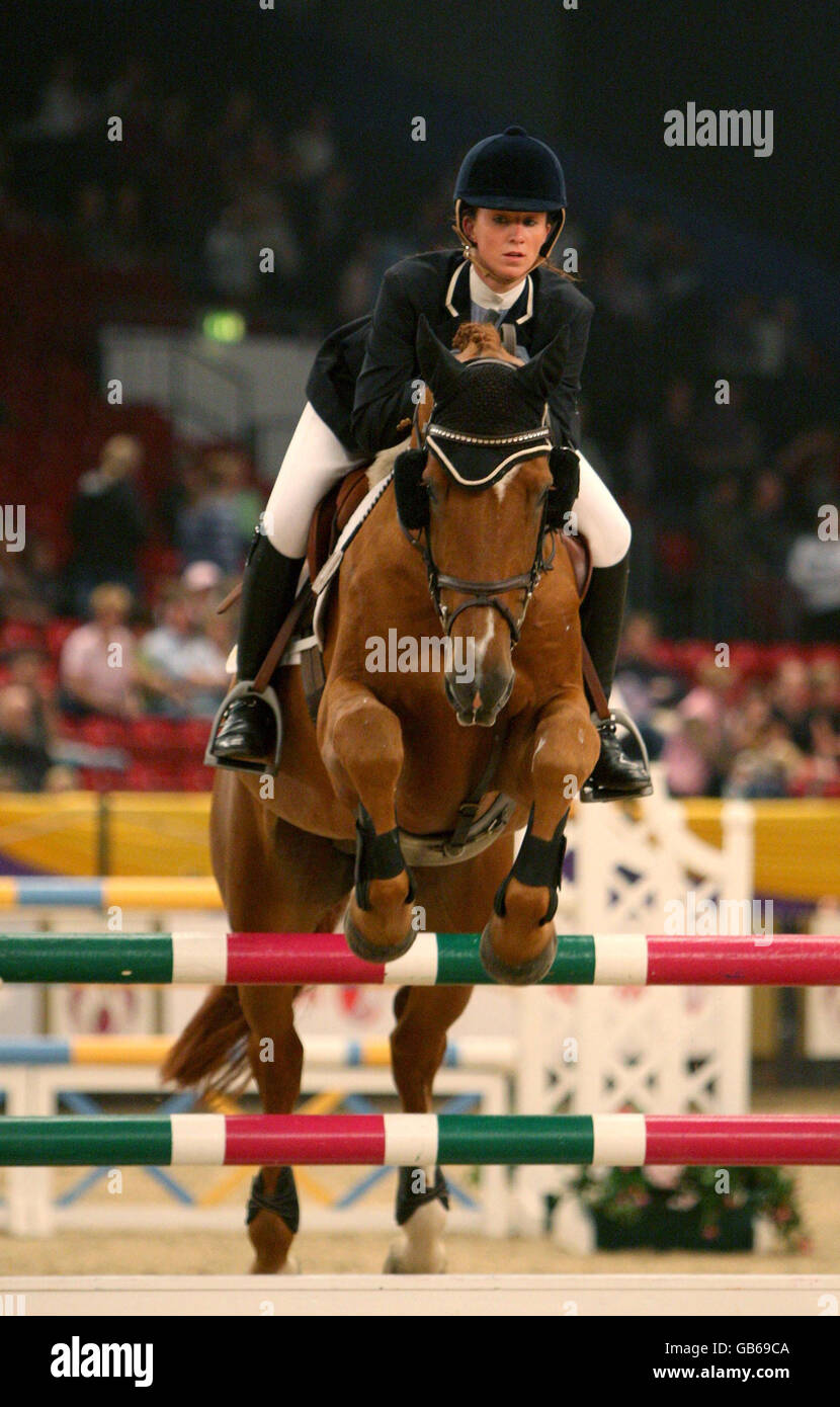 Louise Pavitt riding Creme Vant Steentje takes part in the TriZone