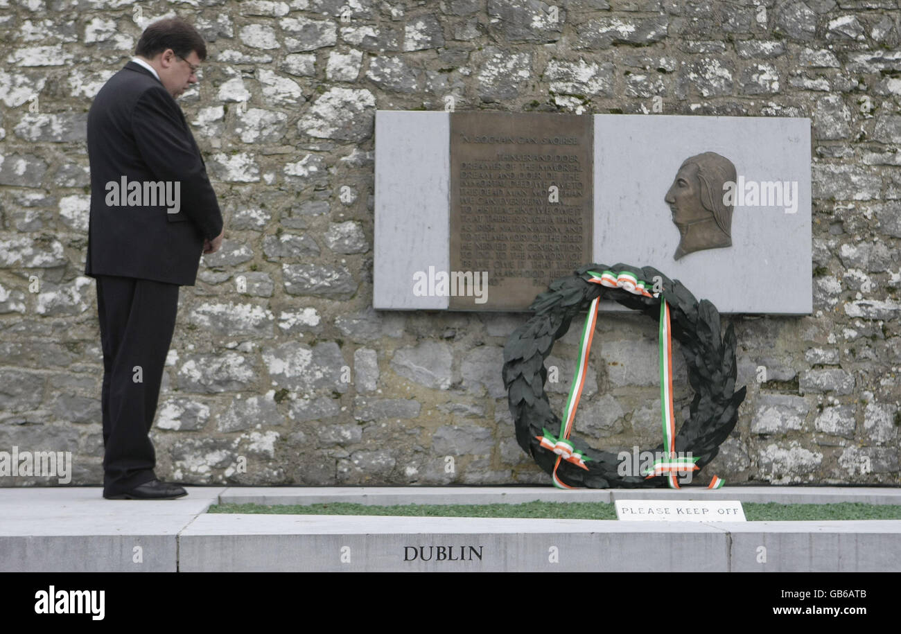 Taoiseach Brian Cowen attends the annual Fianna Fail party Wolfe Tone Commemoration at Bodenstown Cemetery in Co Kildare. Stock Photo