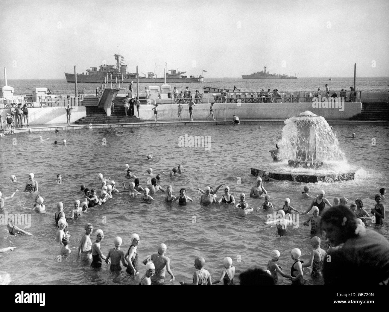 British Holidays - The Seaside - Plymouth - 1950 Stock Photo