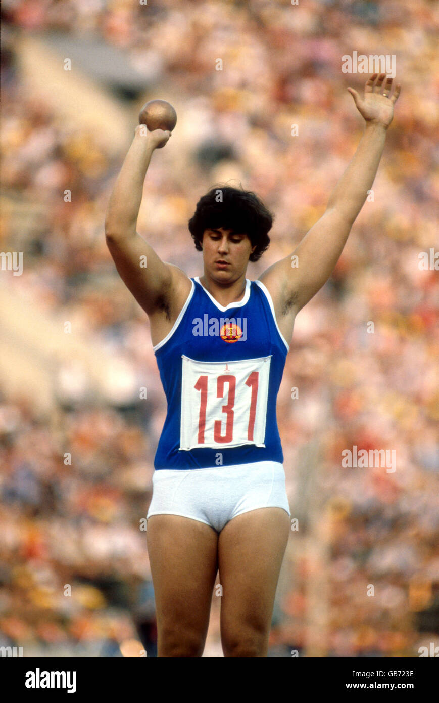 https://c8.alamy.com/comp/GB723E/athletics-moscow-olympic-games-womens-shot-put-GB723E.jpg