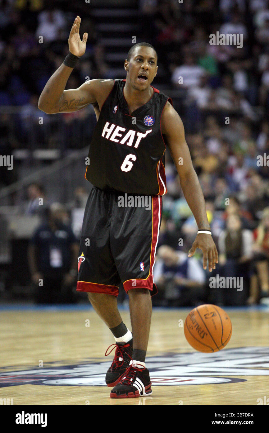 Miami heat jersey hi-res stock photography and images - Alamy