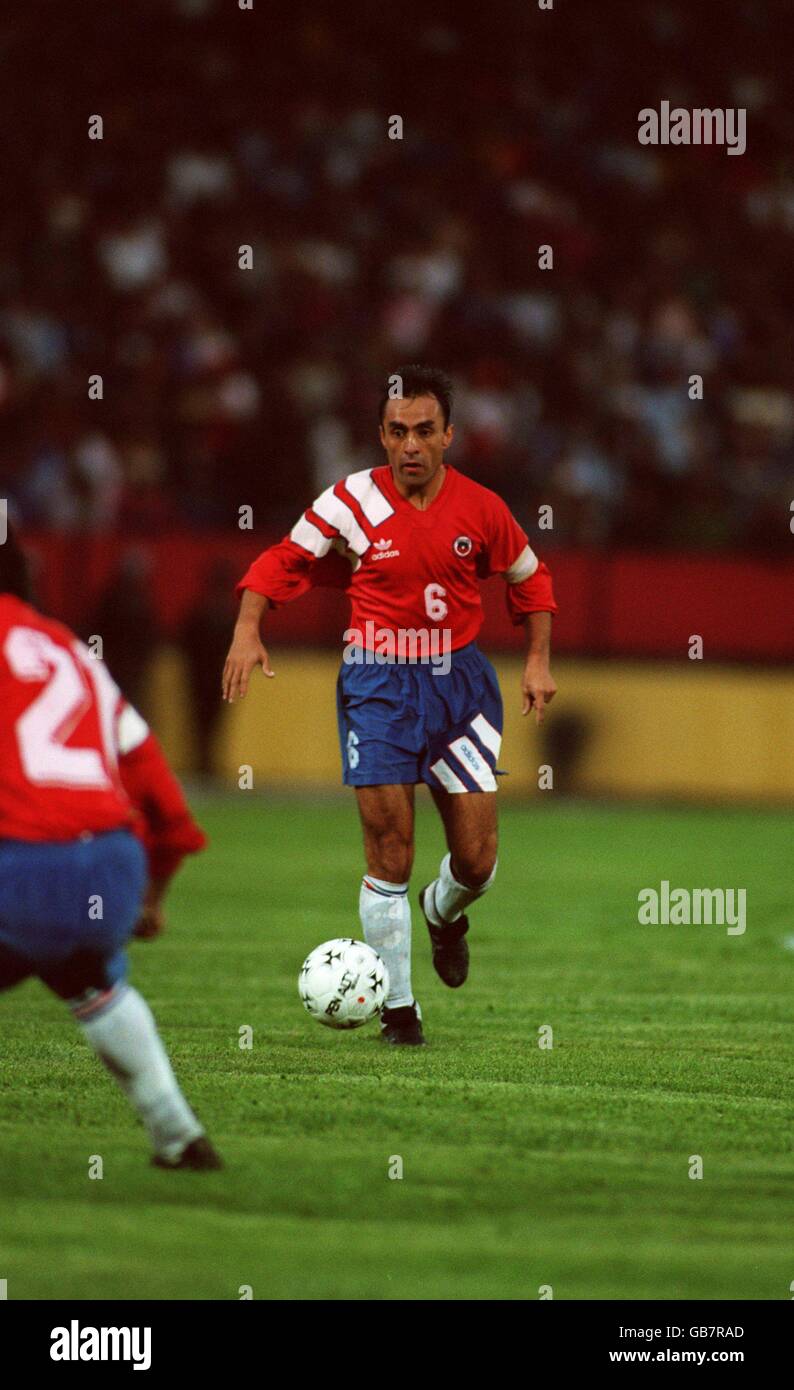 SOCCER. CARLOS GAMARRA, PARAGUAY Stock Photo - Alamy