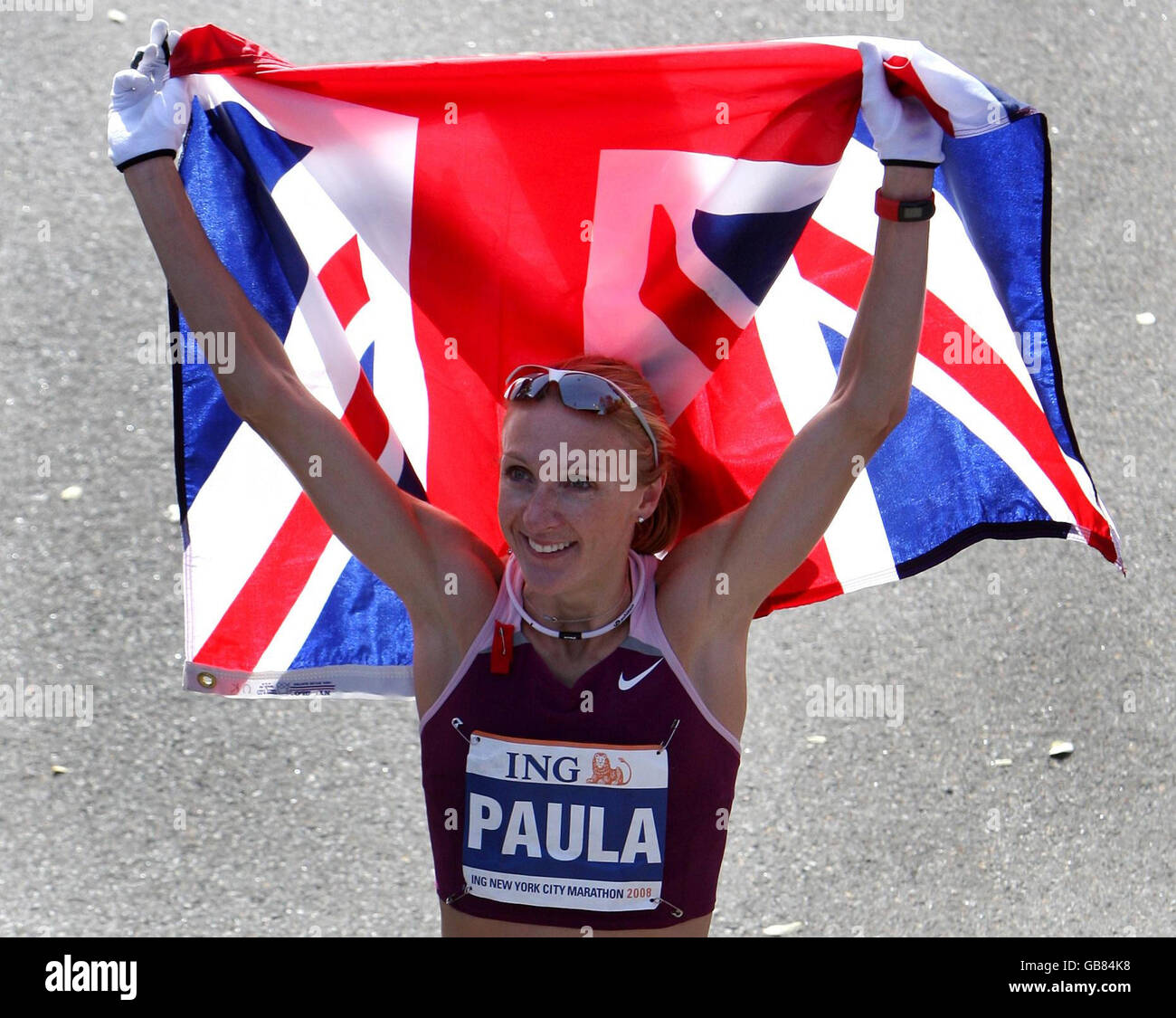 Athletics - New York Marathon - New York. Great Britain's Paula Radcliffe celebrates her win in the New York Marathon, New York, USA. Stock Photo