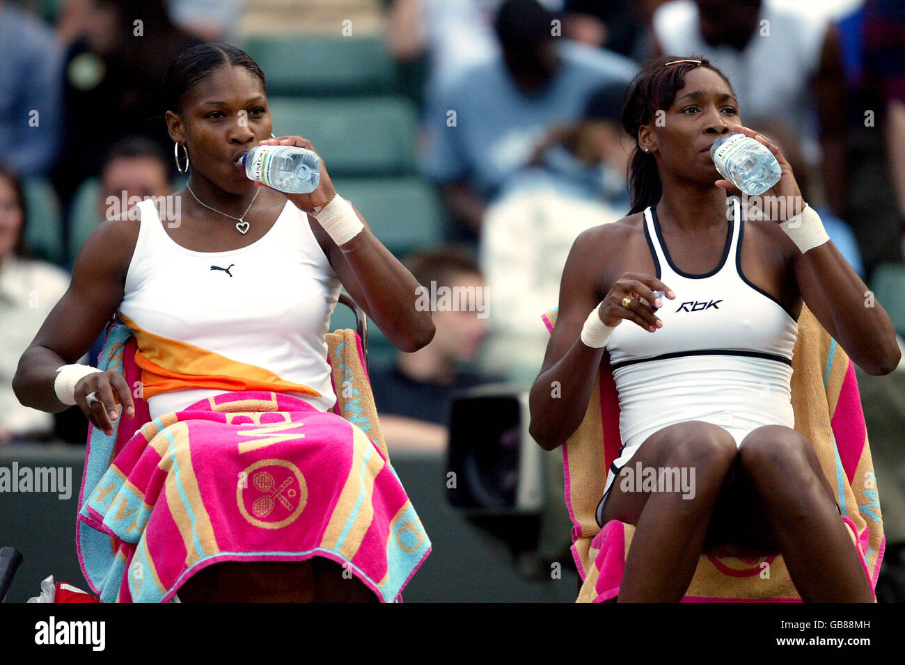 Tennis Wimbledon 2003 Ladies Doubles Round One Serena Williams And Venus Williams V Corina Morariu And Rennae Stubbs Stock Photo Alamy