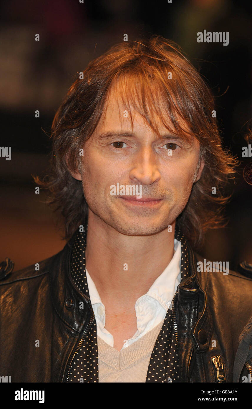 Robert Carlyle arrives at the official screening of 'I Know You Know