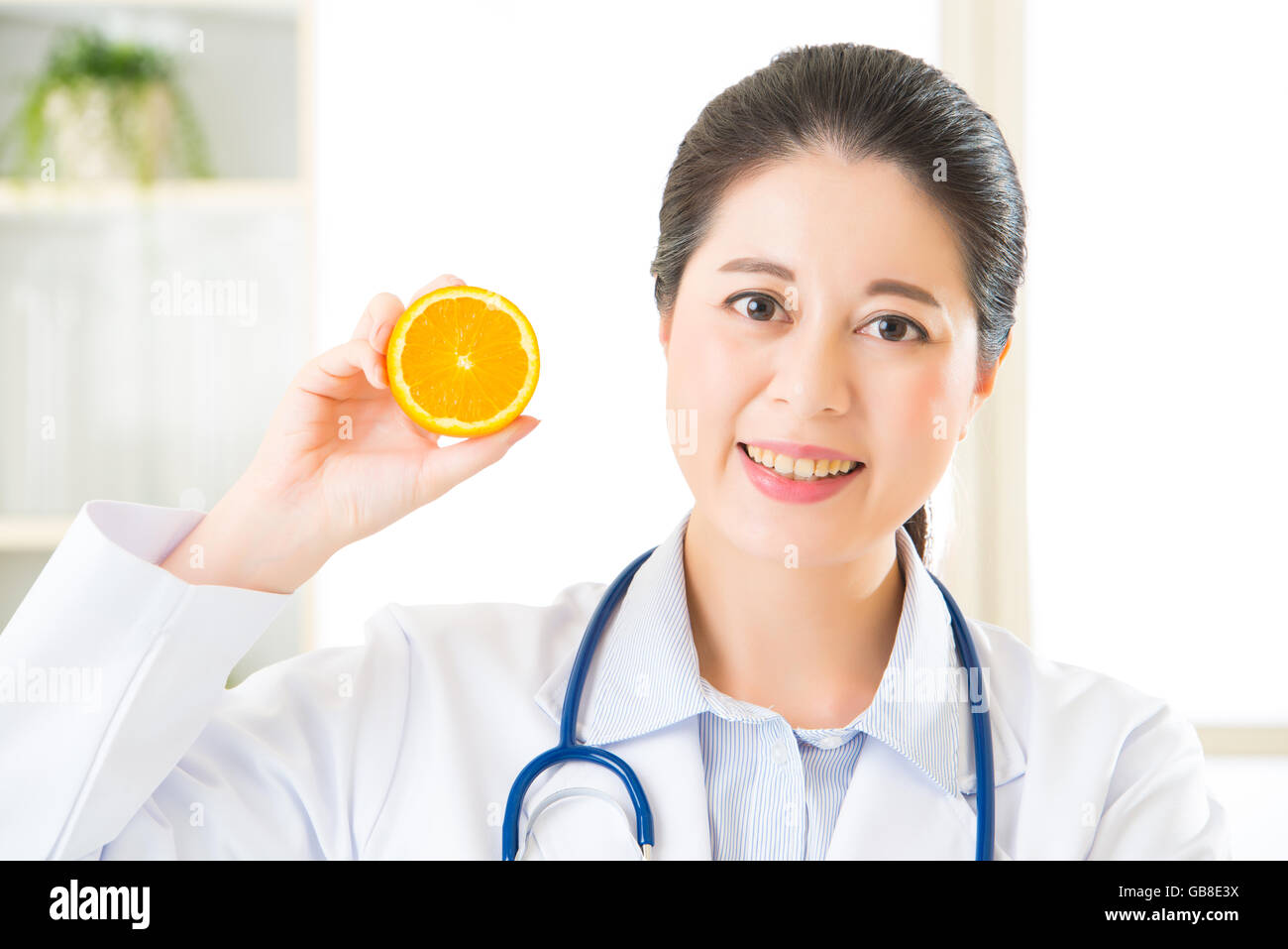 Nutritionist hi-res stock photography and images - Alamy