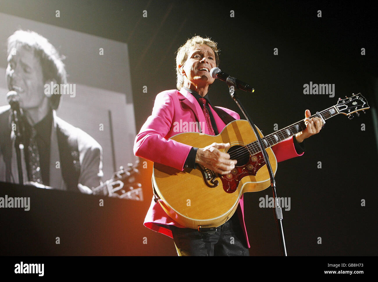 Sir Cliff Richard in concert - London Stock Photo