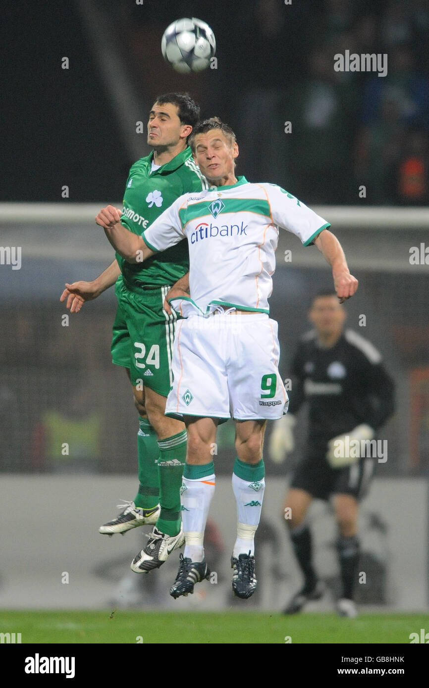 Soccer - UEFA Champions League - Group B - Werder Bremen v Panathinaikos - Weser Stadium Stock Photo