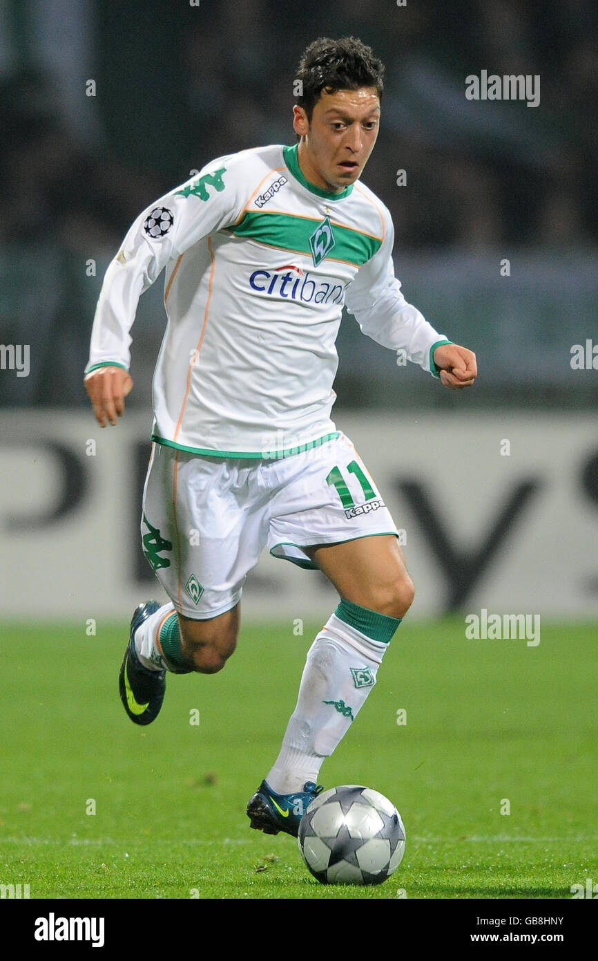 Soccer - UEFA Champions League - Group B - Werder Bremen v Panathinaikos -  Weser Stadium Stock Photo - Alamy