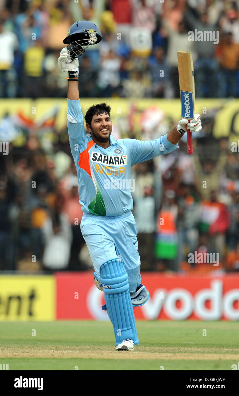 Yuvraj singh hi-res stock photography and images - Alamy