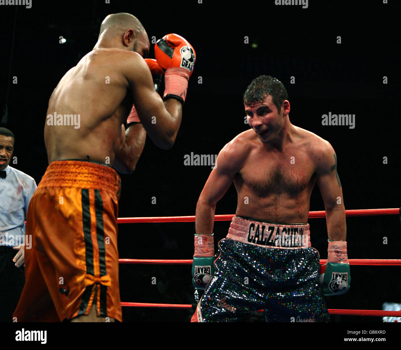 Light heavyweight boxing match hi-res stock photography and images