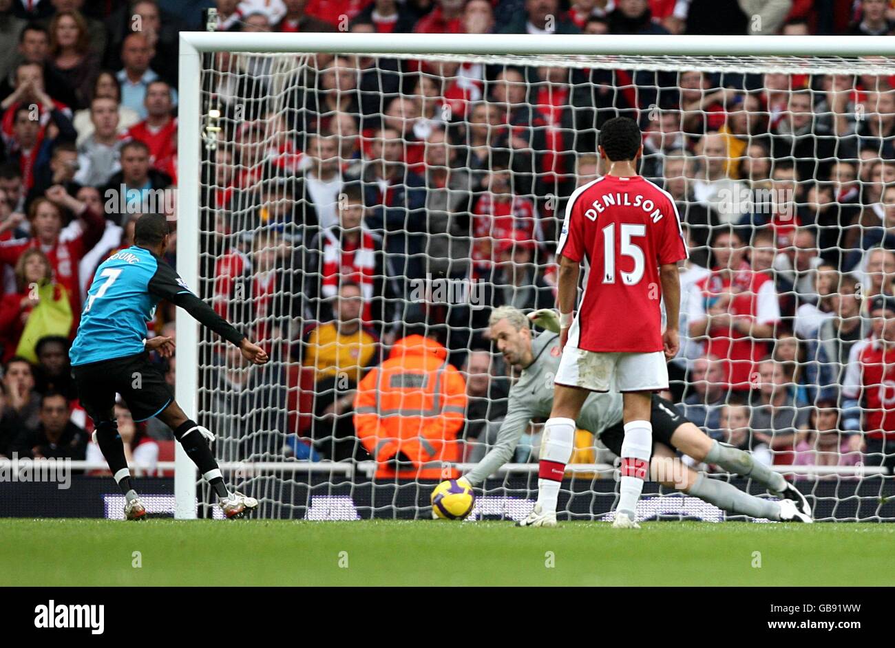 Soccer Barclays Premier League Arsenal v Aston Villa Emirates Stadium Stock Photo Alamy