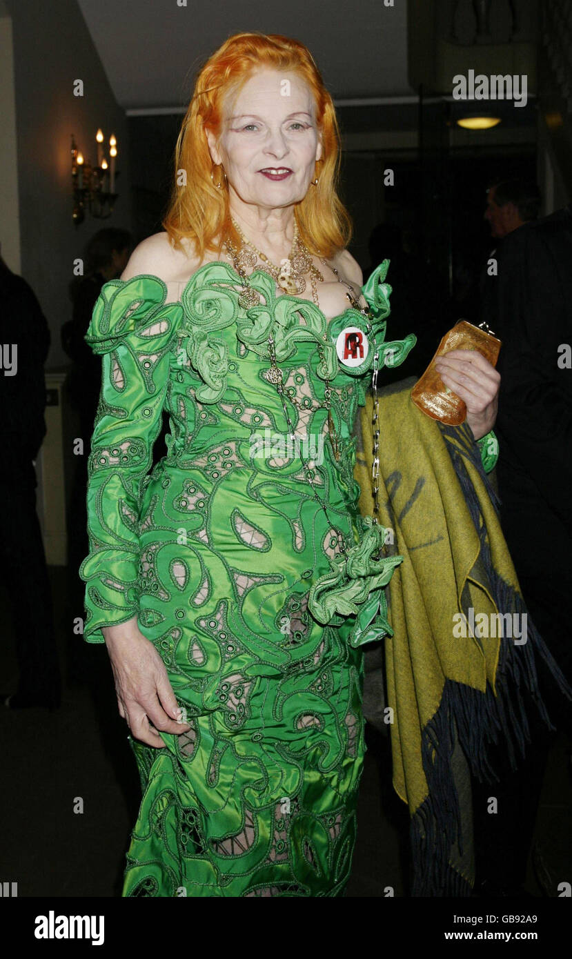 Vivienne Westwood arriving for the Chaos Point: Vivienne Westwood Gold Label Collection catwalk show at Banqueting House in central London Stock Photo - Alamy Vivienne Westwood arriving for the Chaos Point: Vivienne Westwood Gold Label Collection catwalk show at Banqueting House in central London Stock Photo - Alamy