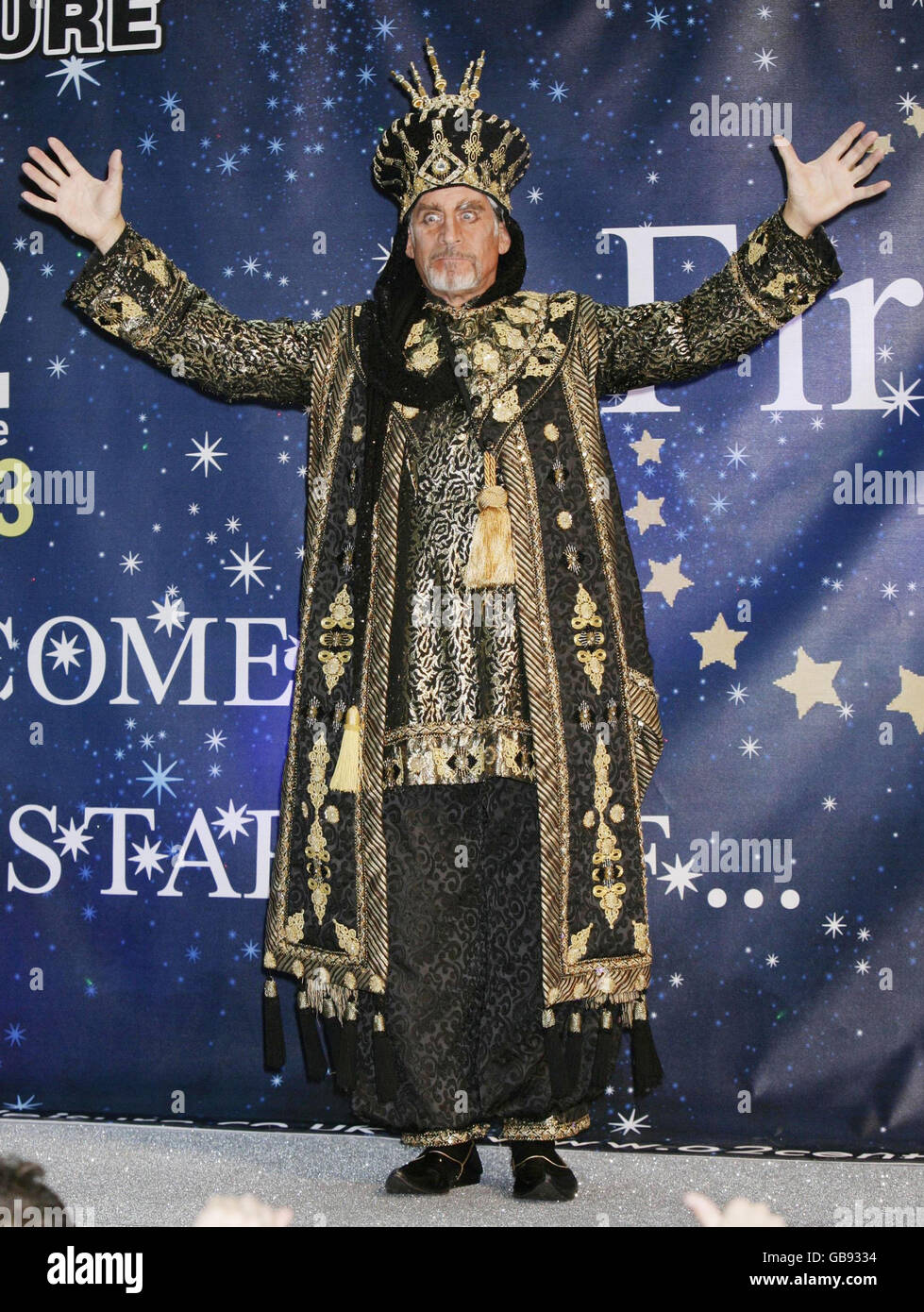 Paul Michael Glaser As Abanazar In Aladdin During The National Launch 