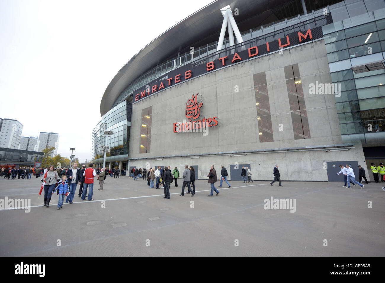 Arsenal's emirates stadium hi-res stock photography and images - Alamy