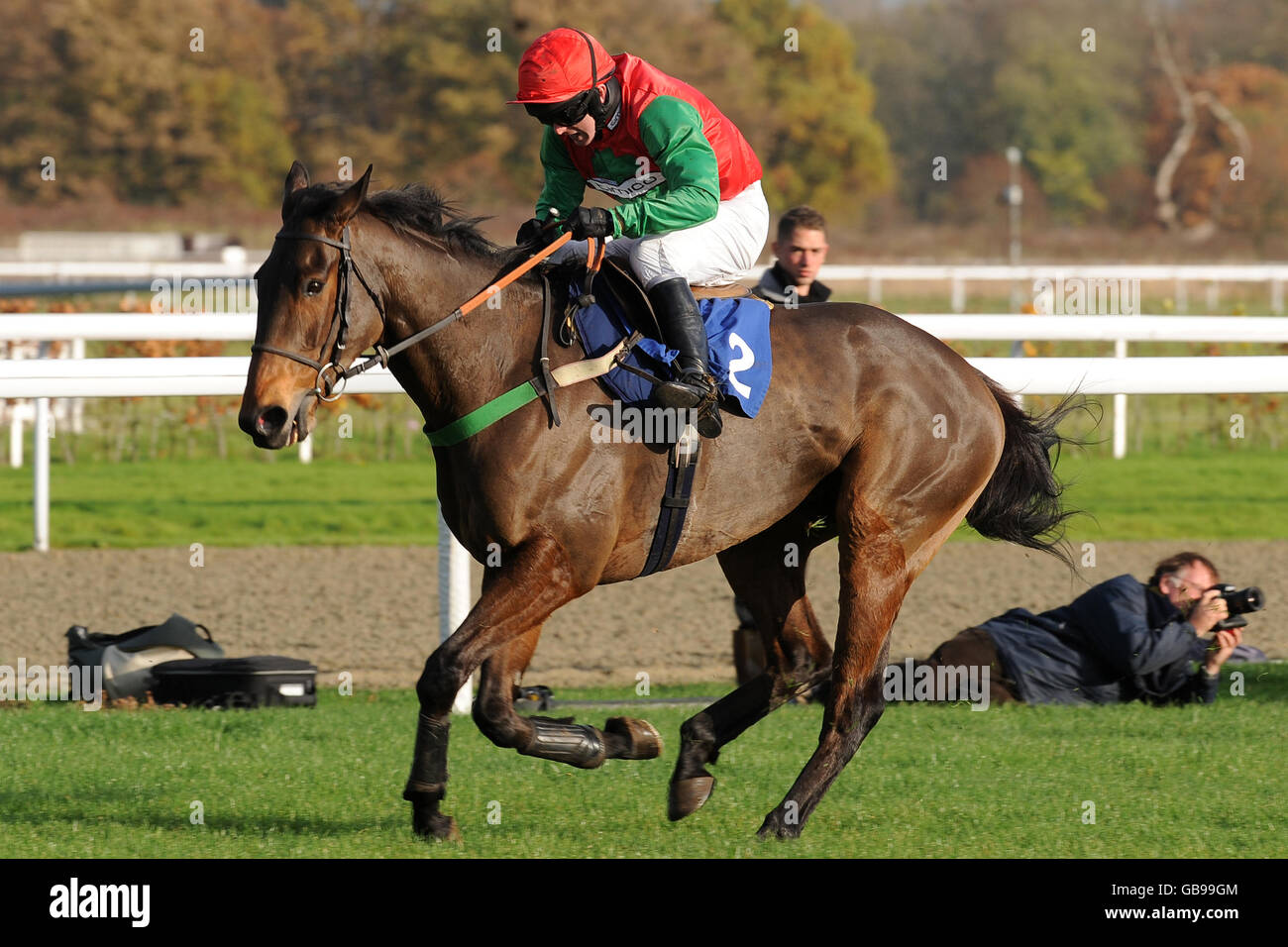 Horse Racing Kempton Park Stock Photo Alamy