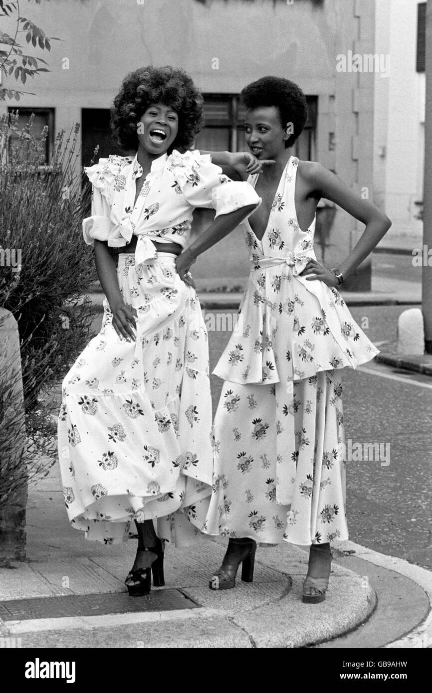 Ossie clark dress hi-res stock photography and images - Alamy