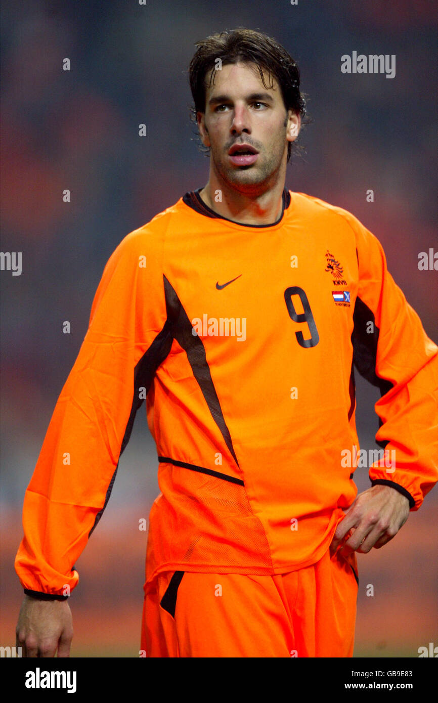 Ruud van nistelrooy 2004 hi-res stock photography and images - Page 6 -  Alamy
