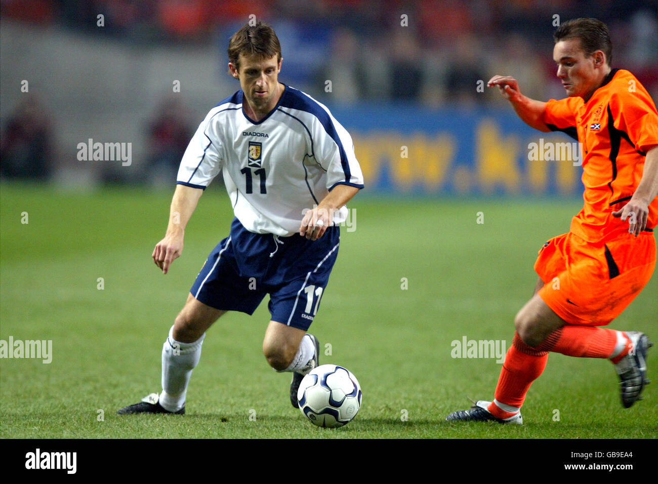 Soccer - European Championship 2004 Play-Off - Second Leg - Holland v Scotland Stock Photo