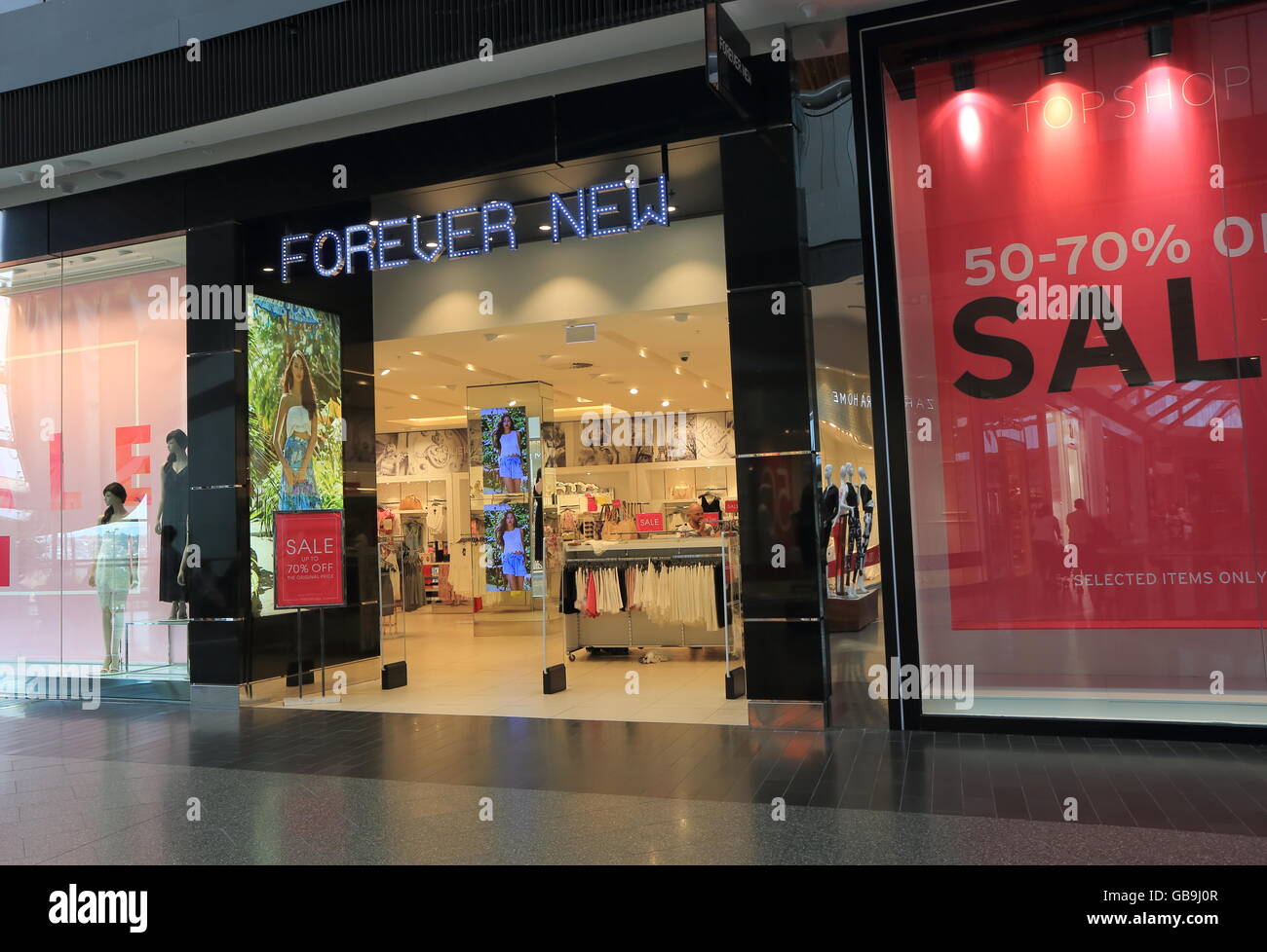 Forever New clothes shop in Melbourne Australia Stock Photo Alamy