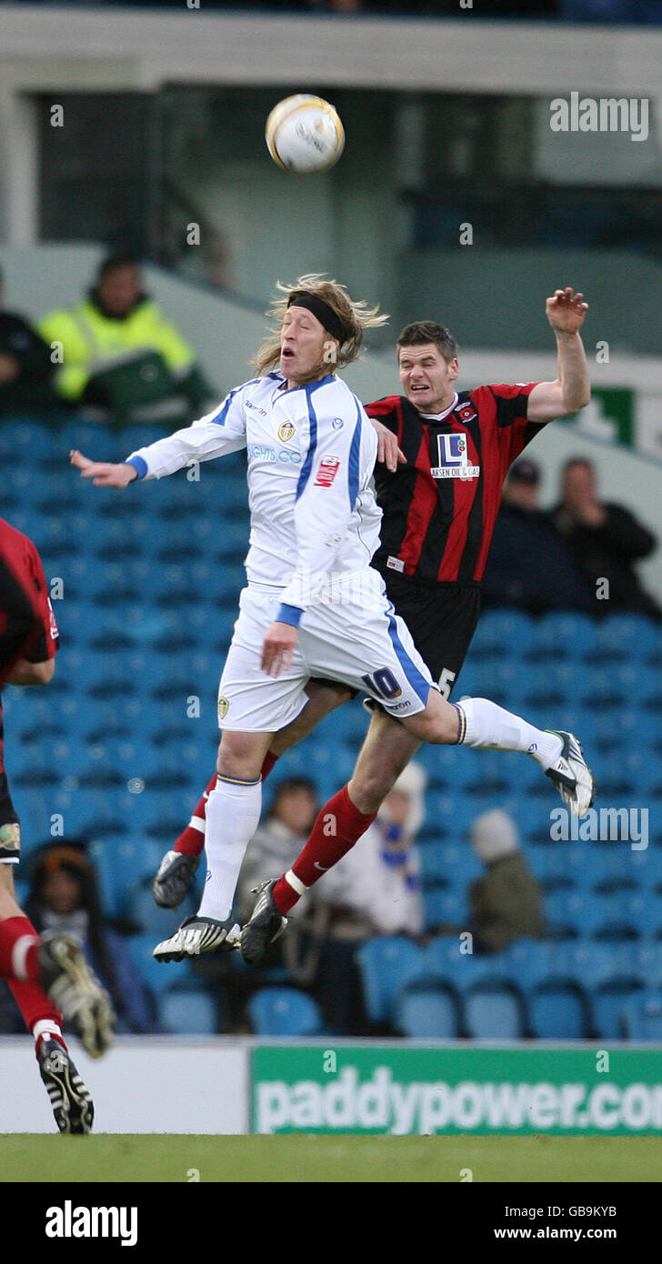 Leeds United's Luciano Becchio (left) and Hartlepool's Michael Nelson during the Coca-Cola Football League One match at Elland Road, Leeds. Stock Photo