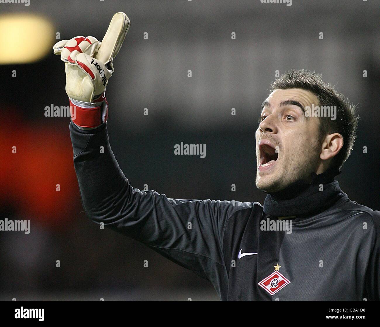 Soccer - UEFA Cup - Group D - Tottenham Hotspur v Spartak Moscow - White Hart Lane. Spartak Moscow goalkeeper Stipe Pletikosa Stock Photo