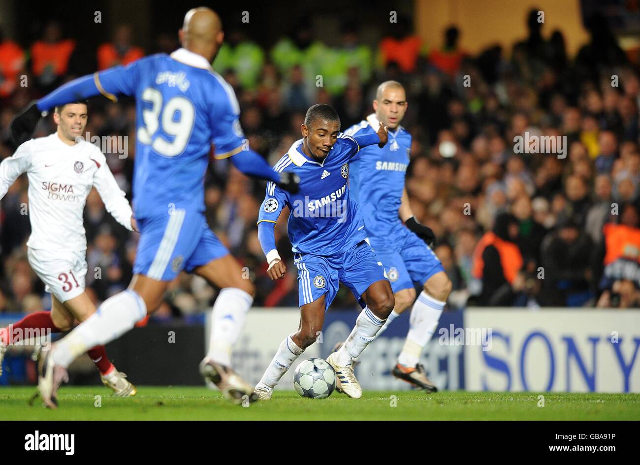 Chelseas salomon kalou first goal hi-res stock photography and images -  Alamy