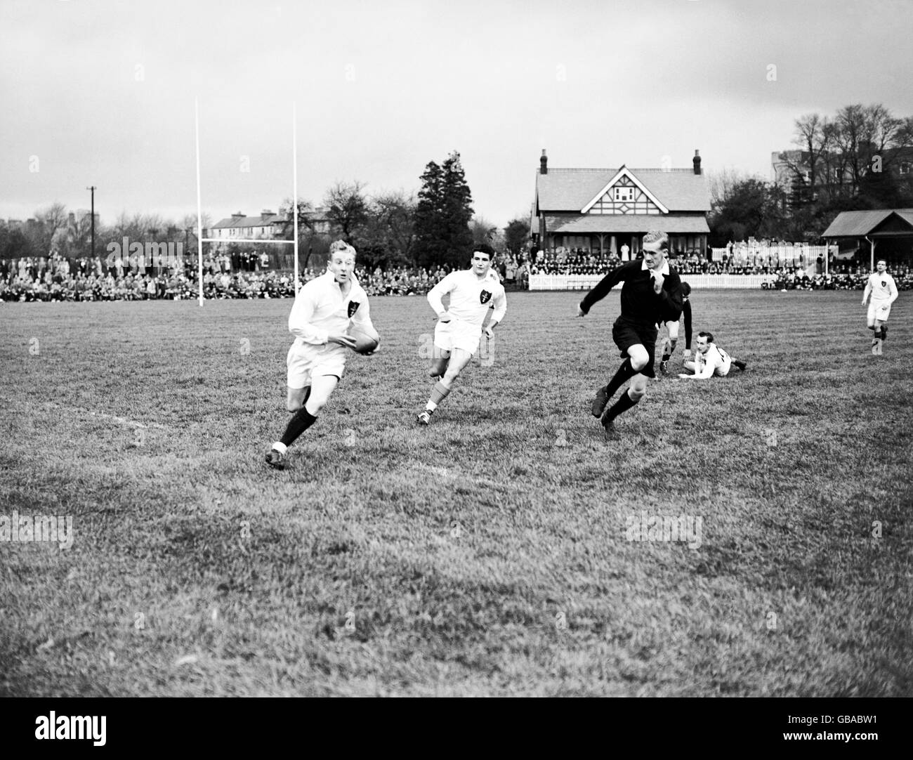 Stanley's XV's Jack Gregory (l) sprints down the wing Stock Photo