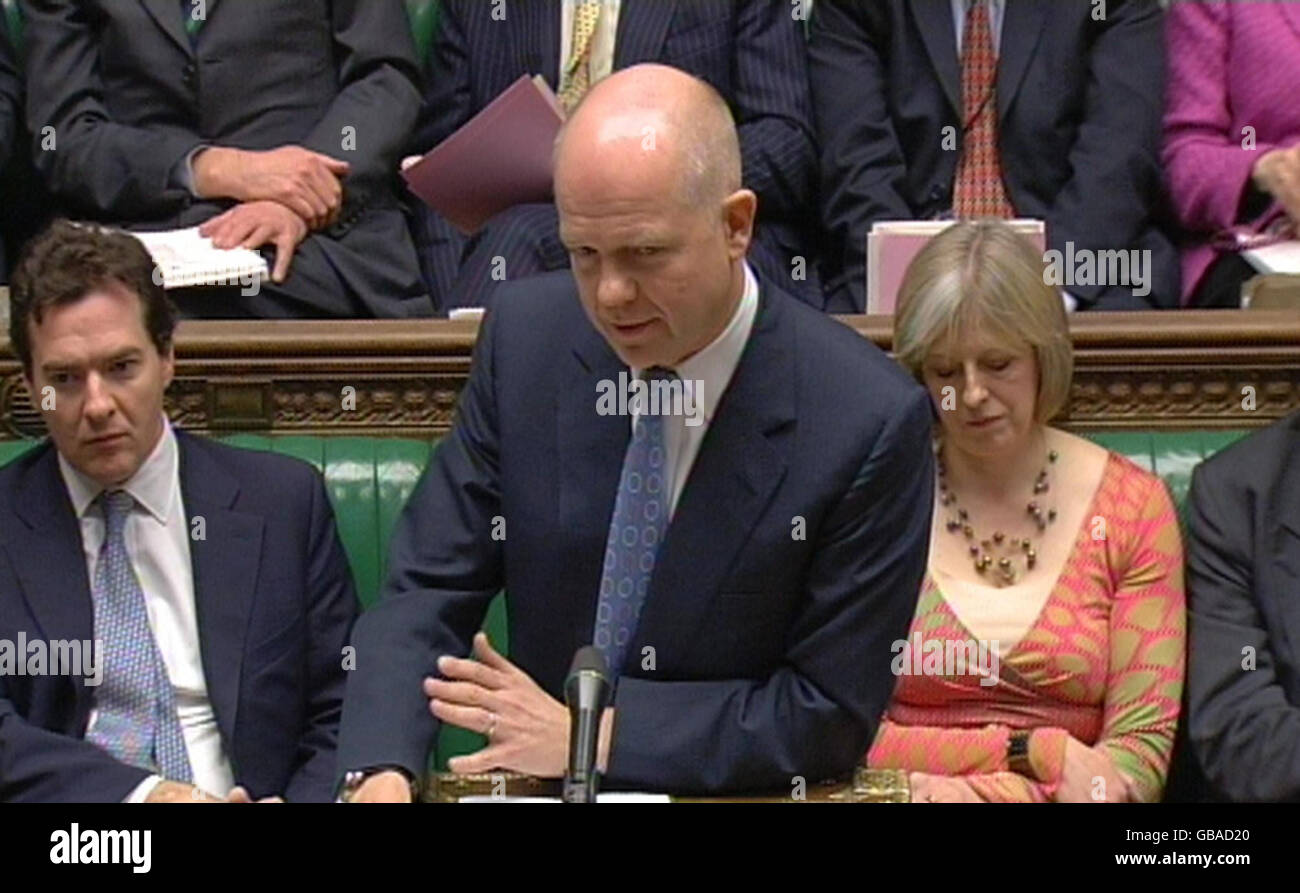 Shadow Foreign Secretary William Hague speaks during Prime Minister's Questions in the House of Commons, London. Stock Photo