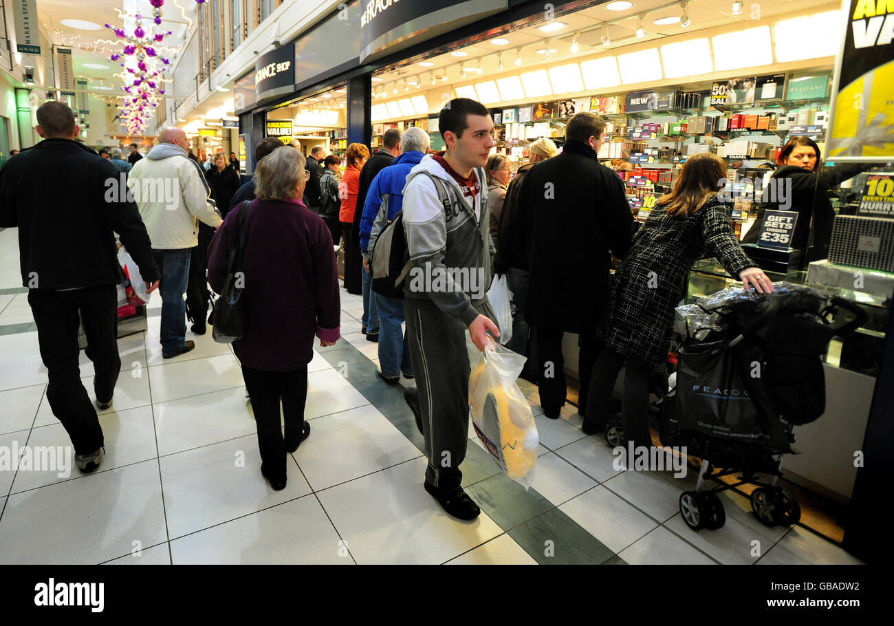 Christmas shoppers. Christmas shoppers at Coppers Square, Burton On Trent, Stafforddhire. Stock Photo
