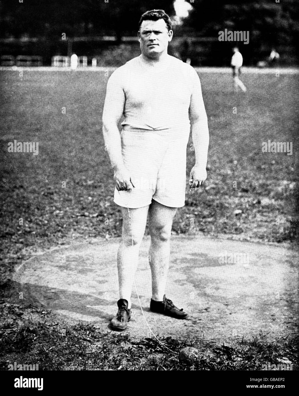 Hammer gold medallist 1912 olympics Black and White Stock Photos