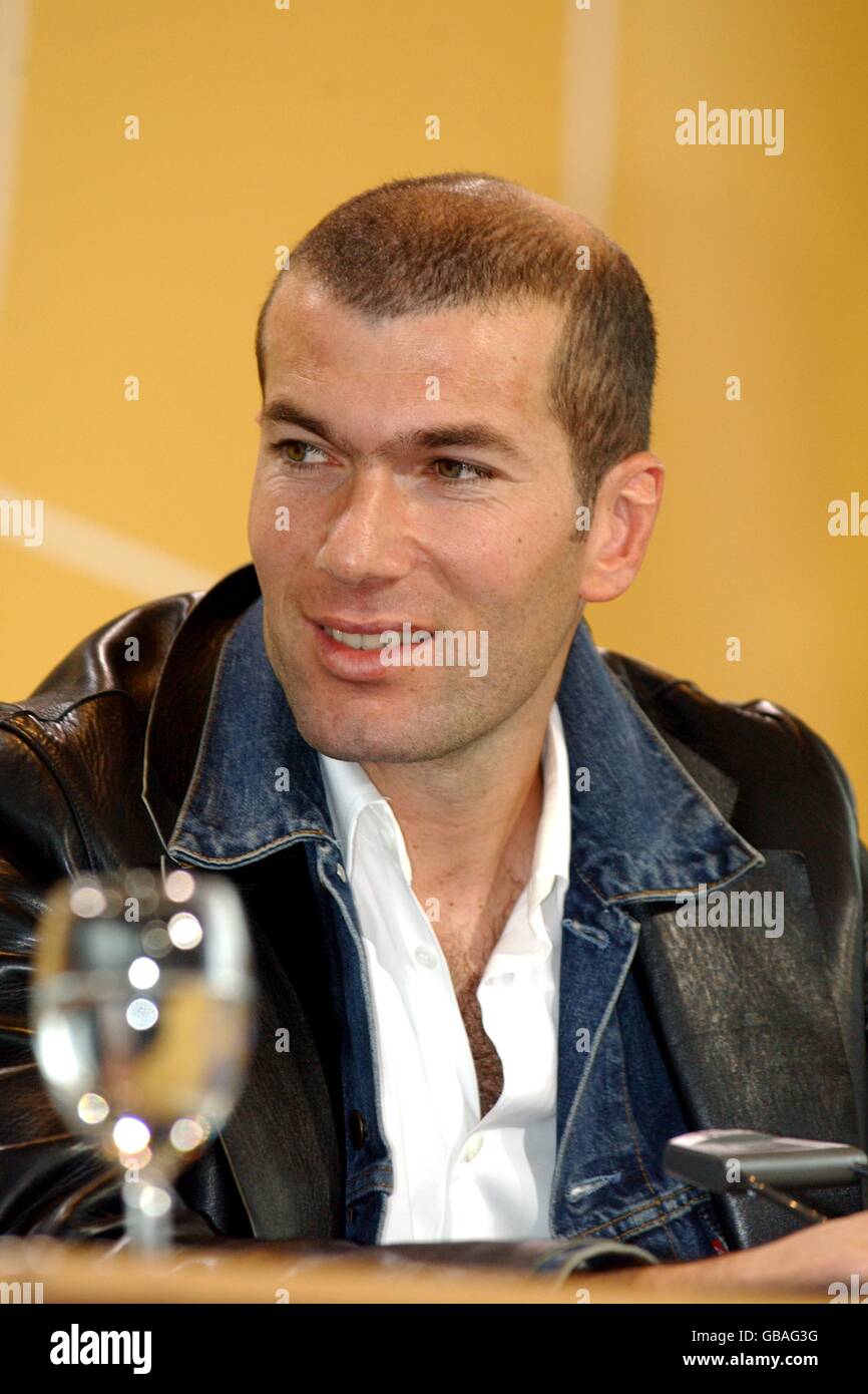 Soccer - FIFA World Player Of The Year Awards 2003 - Basel. Zinedine Zidane, Fifa World Player Award 2003 Stock Photo