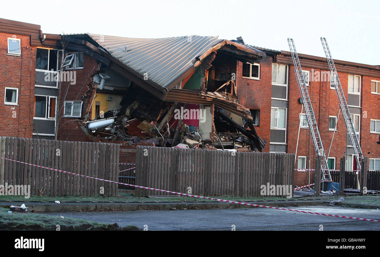 Flats destroyed by gas explosion. The remains of three flats in Worsley Mesnes, Wigan. Lancashire following a gas explosion last night. Stock Photo