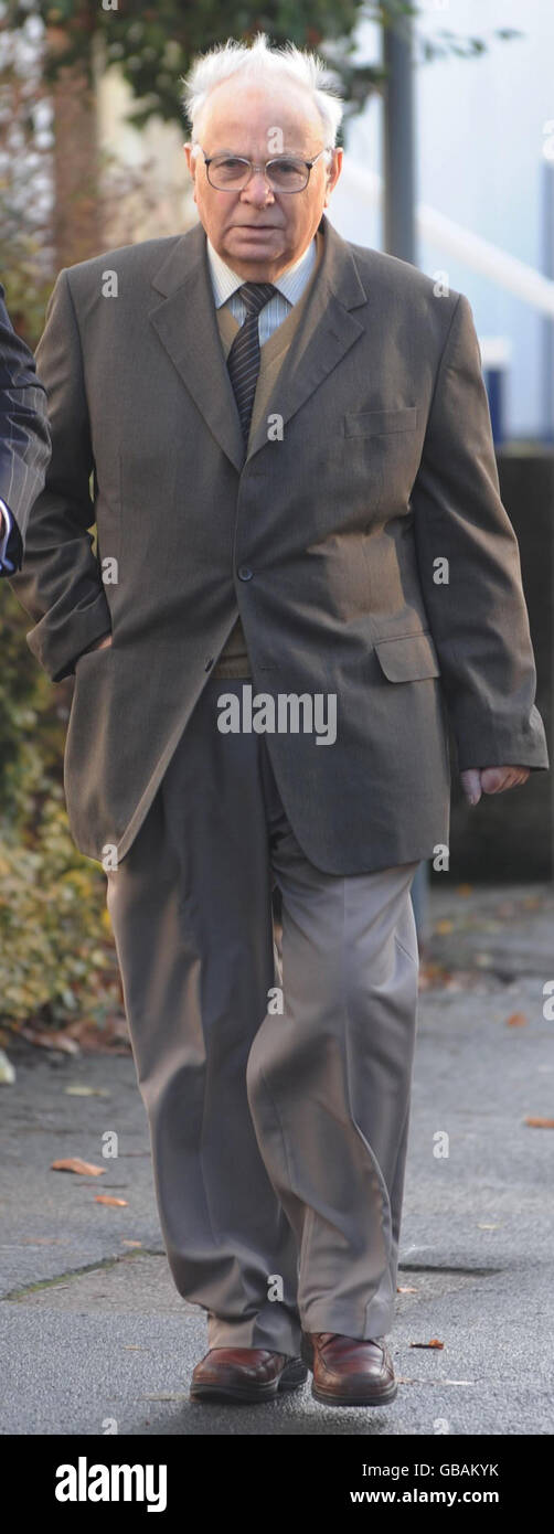 Outside abergavenny magistrates court hi-res stock photography and